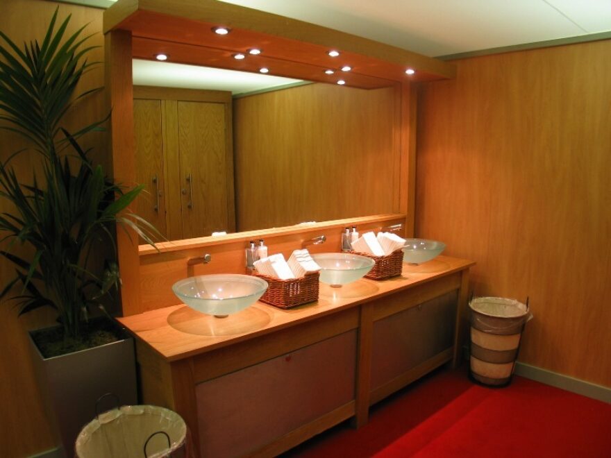 Bathroom in a GL events UK temporary structure